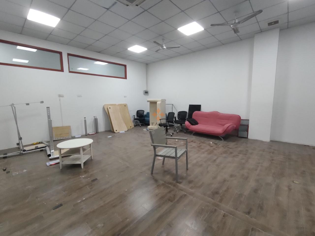浦東 愛情谷文創園 80平米 簡裝