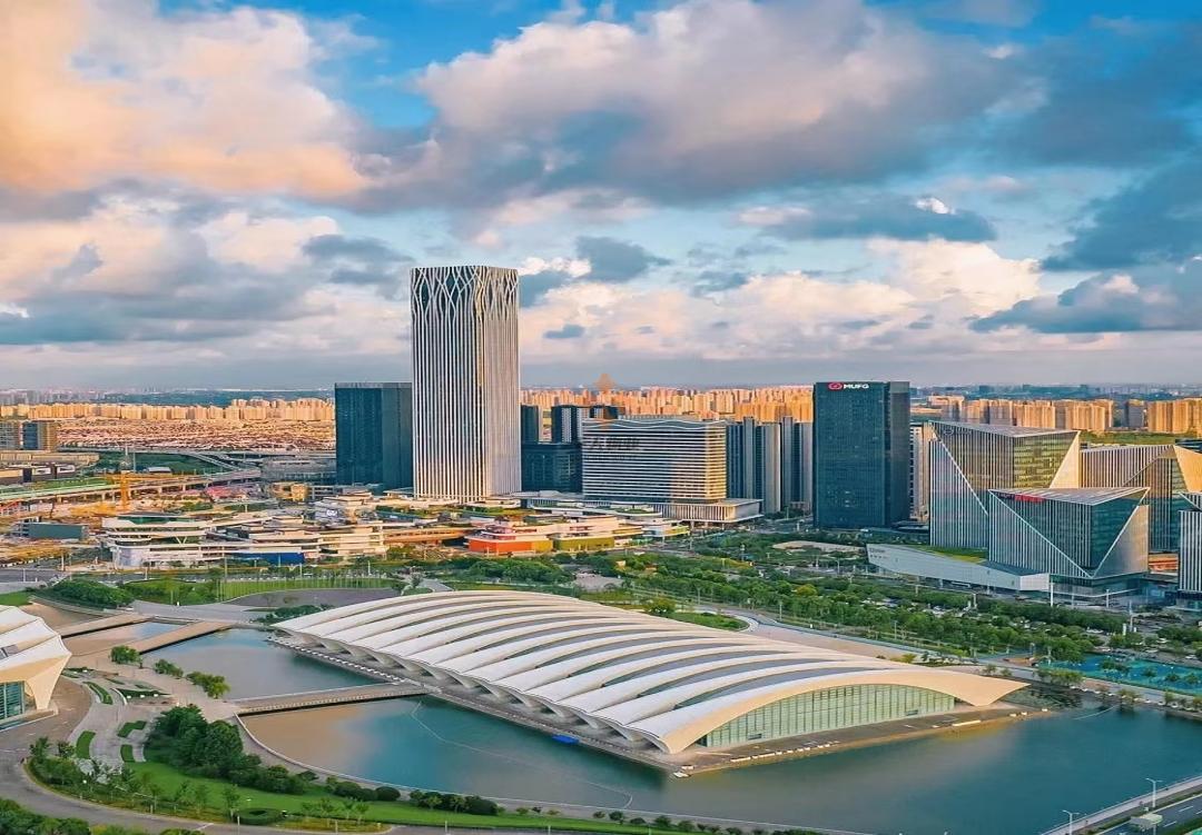 浦東 前灘中心 500平米 簡裝