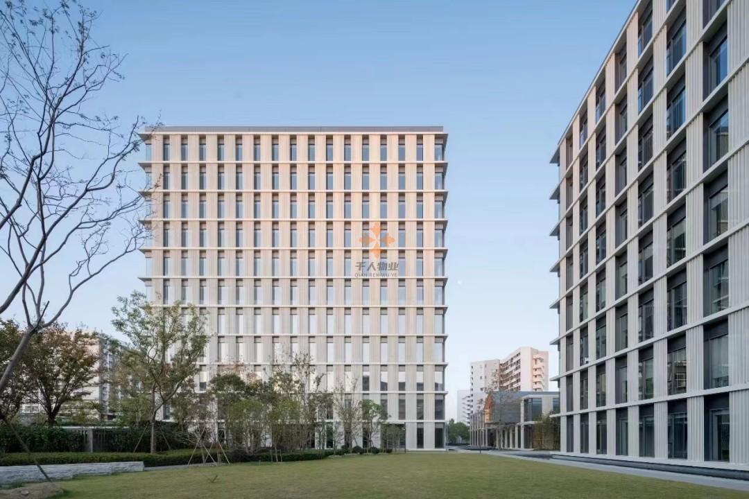 浦東 張潤大廈 1058平米 標準裝修