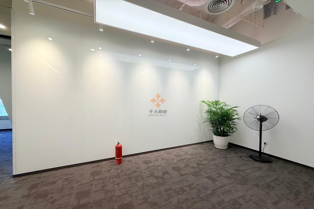 浦東 張江科學之門 190平米 精裝