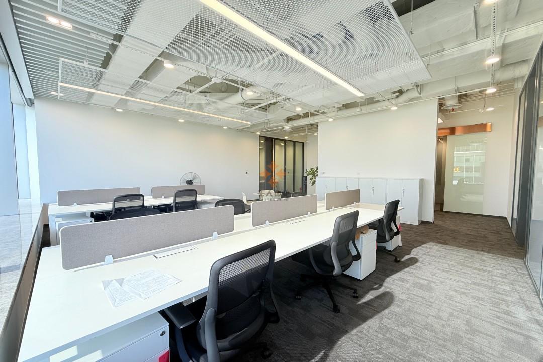 浦東 張江科學(xué)之門(mén) 190平米 簡(jiǎn)裝